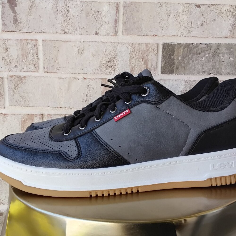 Levi’s Men’s Black Gray Low Top Sneakers Casual Skate Shoes US Size 13